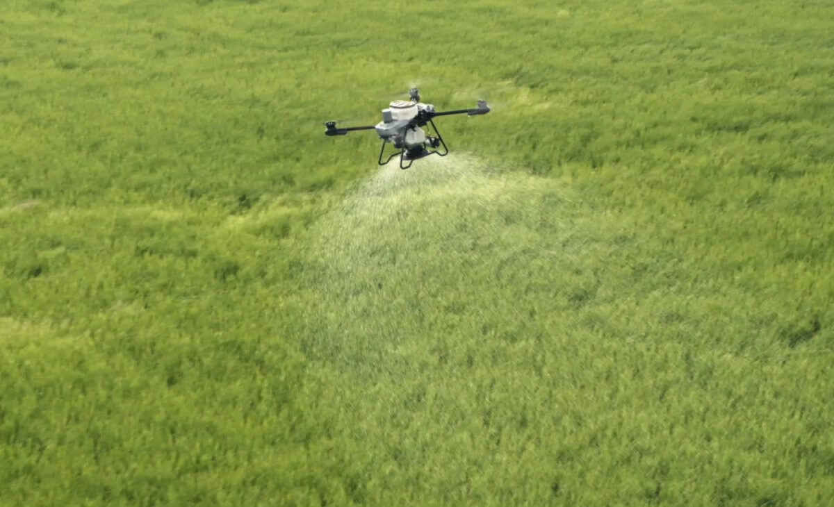 DJI Agras T25 (5.2 gal / 20L)