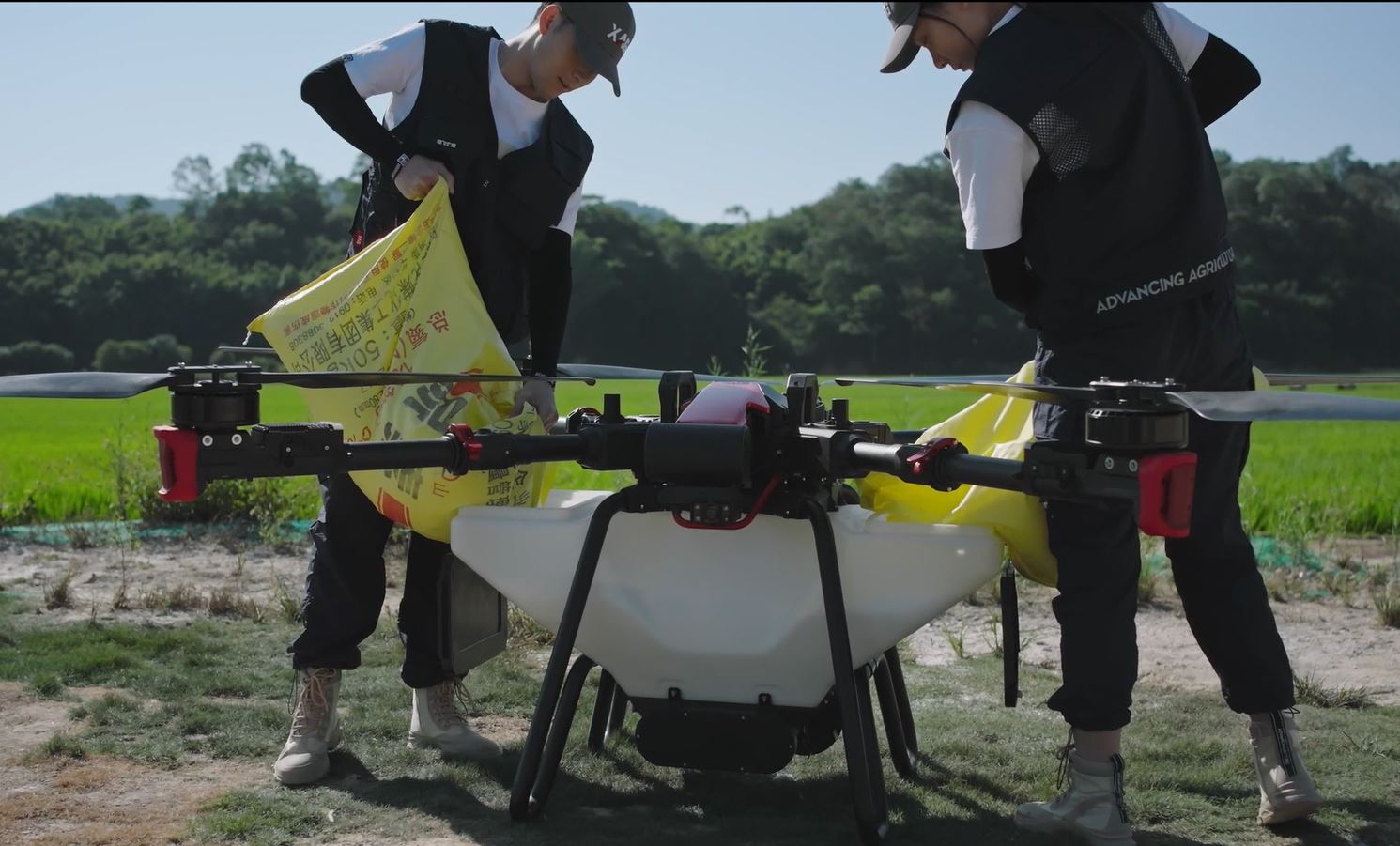 PRE-ORDER - XAG P100 PRO - HSE-UAV